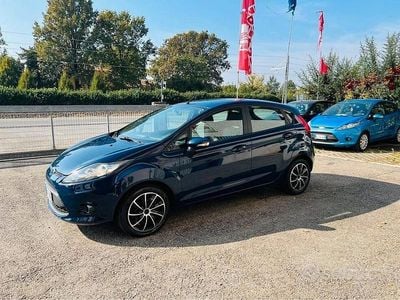 Usata Ford Fiesta Titanium 97 CV (71 kW) 2009 Blu Utilitaria
