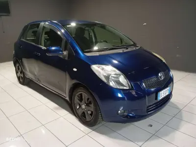 Usata Toyota Yaris Sol 69 CV (50 kW) 2006 Blu/azzurro Berlina