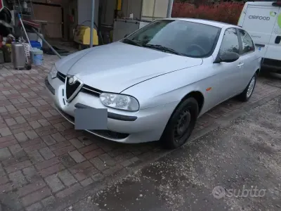 Usata Alfa Romeo 156 144 CV (105 kW) 2000 Grigio Berlina
