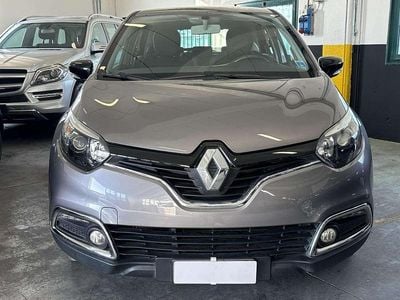 Usata Renault Captur Zen 90 CV (66 kW) 2016 Grigio SUV