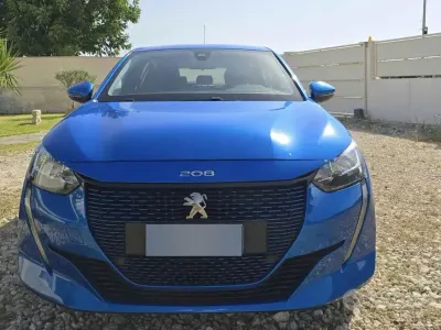 Usata Peugeot 208 56 kW (77 CV) 2021 Blu Utilitaria
