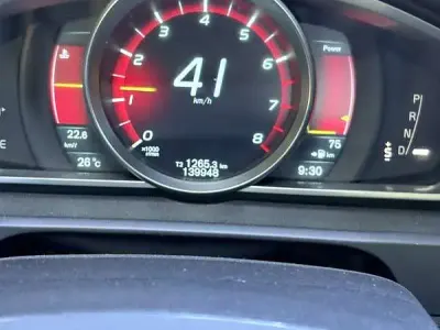 Usata Volvo V40 CC Summum 180 CV (132 kW) 2013 Marrone Station wagon