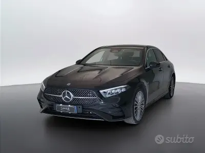 Gebraucht Mercedes E250 163 PS (119 kW) 2023 Schwarz Limousine