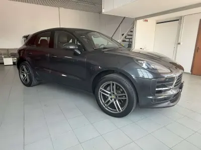 Usata Porsche Macan 245 CV (180 kW) 2019 Grigio SUV