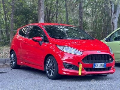 Rosso Usata 2017 Ford Fiesta ST-Line Utilitaria | 7990 € (Buon prezzo)