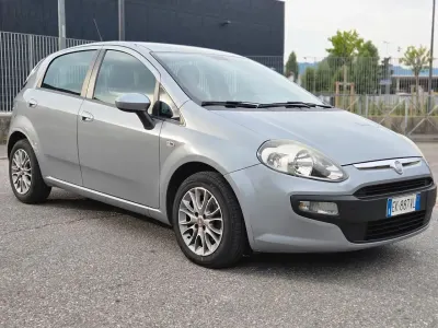Usata Fiat Punto Evo Dynamic 75 CV (55 kW) 2011 Grigio Utilitaria