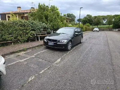 Usata BMW 318 143 CV (105 kW) 2007 Nero Station wagon