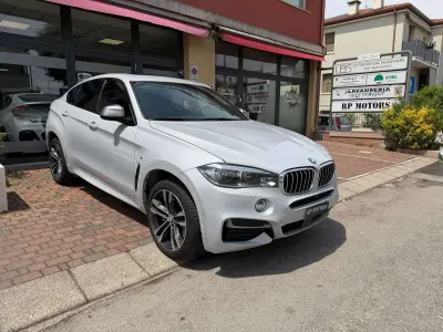Usata BMW X6 M50 381 CV (280 kW) 2017 Pearl silver metallic SUV