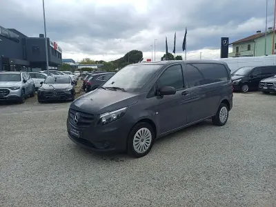 Usata Mercedes Vito 136 CV (100 kW) 2021 Grigio grafite Furgone