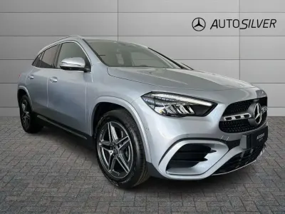 Usata Mercedes GLA250 AMG Line Premium 163 CV (119 kW) 2024 Argento SUV