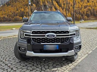 Usata Ford Ranger Platinum 241 CV (177 kW) 2023 Grigio Pick-up