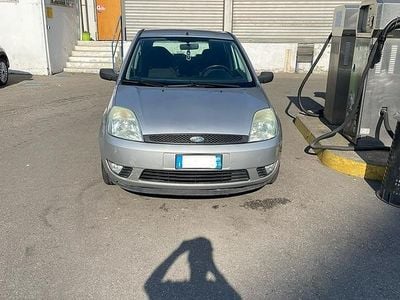 Usata Ford Fiesta 2004 Grigio Utilitaria