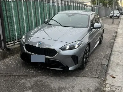 Usata BMW 118 M Sport 150 CV (110 kW) 2025 Grigio Utilitaria