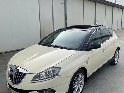 Usata Lancia Delta 120 CV (88 kW) 2010 Bianco Utilitaria