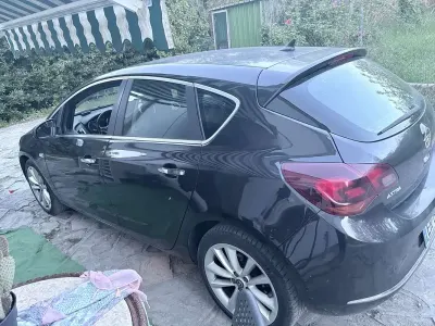 Usata Opel Astra Cosmo 136 CV (100 kW) 2013