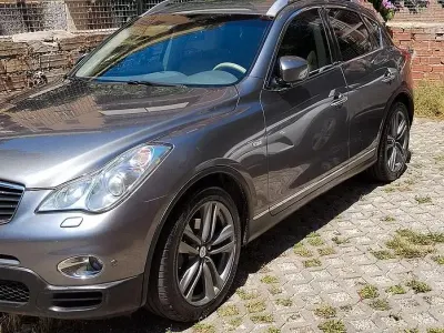 Usata Infiniti Ex30 238 CV (175 kW) 2013 Grigio SUV