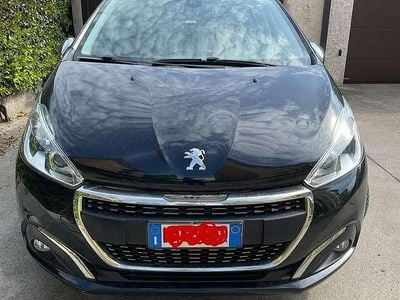 Usata Peugeot 208 Active 68 CV (50 kW) 2018 Nero Utilitaria