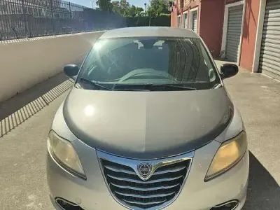 Usata Lancia Ypsilon Gold 95 CV (69 kW) 2011 Utilitaria