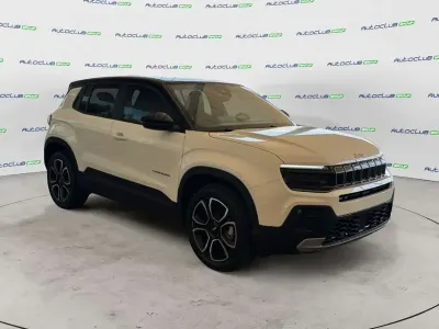 Nuova Jeep Avenger Summit 109 CV (80 kW) 2025 Snow  tetto volcano SUV