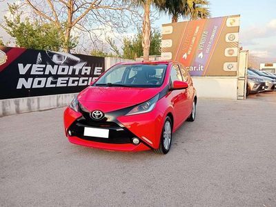 Usata Toyota Aygo X-clusiv 69 CV (50 kW) 2015 Rosso Utilitaria