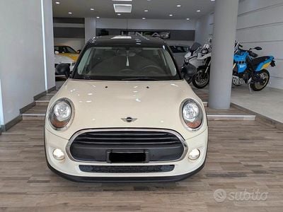 Usata Mini ONE 75 CV (55 kW) 2016 Utilitaria