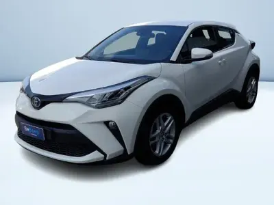 Usata Toyota C-HR Active 122 CV (89 kW) 2023 Bianco SUV