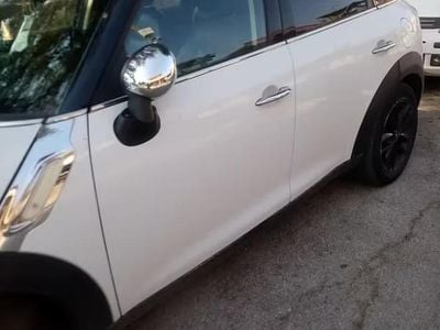 Usata Mini Cooper D 111 CV (81 kW) 2012 Bianco Utilitaria