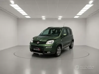 Usata Fiat Panda 4x4 S 95 CV (69 kW) 2015 Verde Utilitaria