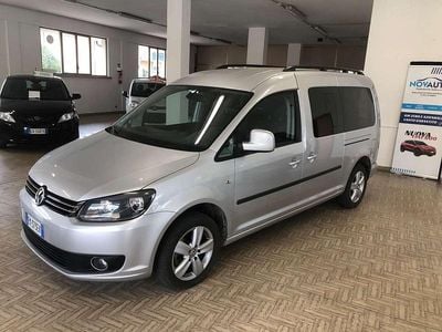 Begagnad VW Caddy 102 HK (75 kW) 2012 Silver Minibuss