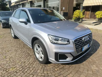 Usata Audi Q2 Business 116 CV (85 kW) 2019 Argento SUV
