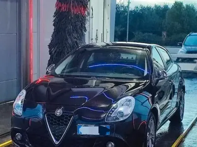 Usata Alfa Romeo Giulietta 105 CV (77 kW) 2015 Utilitaria