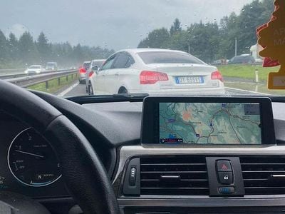 Usata BMW 320 Luxury Line 184 CV (135 kW) 2013 Blu Berlina