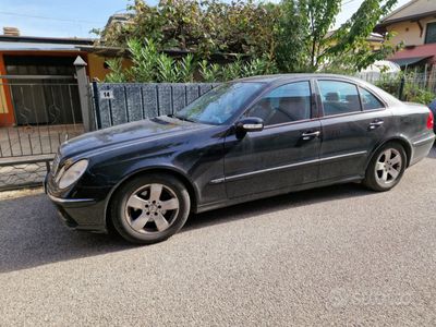 Mercedes E280