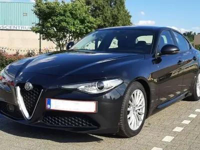 Usata Alfa Romeo Giulia Super 136 CV (100 kW) 2017 Nero Berlina