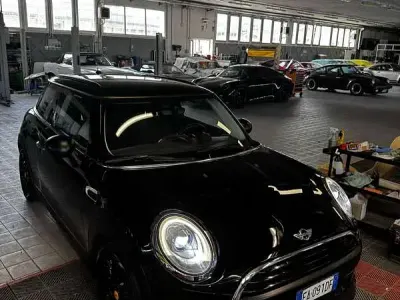 Usata Mini One D Business 95 CV (69 kW) 2015 Utilitaria