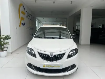 Usata Lancia Ypsilon S 69 CV (50 kW) 2021 Bianco pastello Utilitaria