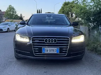 Käytetty Audi A8