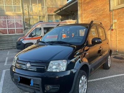 Usata Fiat Panda 4x4 69 CV (50 kW) 2011 Nero Utilitaria
