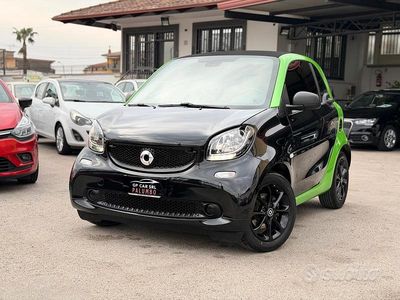 Begagnad Smart ForFour 71 HK (52 kW) 2018 Svart Halvkombi