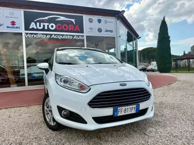Usata Ford Fiesta ST-Line 75 CV (55 kW) 2016 Bianco Utilitaria
