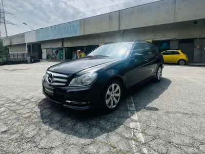 Usata Mercedes C180 120 CV (88 kW) 2014 Nero Station wagon