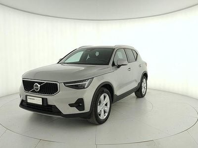 Usata Volvo XC40 Core 163 CV (119 kW) 2025 Argento SUV