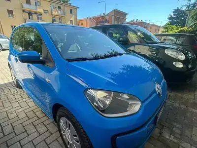 Usata VW up! 2014 Blu Utilitaria