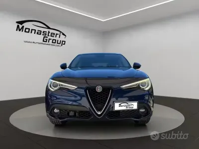 Usata Alfa Romeo Stelvio 210 CV (154 kW) 2017 Blu SUV