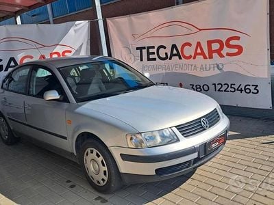 Usata VW Passat 149 CV (109 kW) 1997 Grigio Berlina