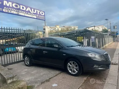 Usata Lancia Delta Gold 120 CV (88 kW) 2014 Grigio Utilitaria