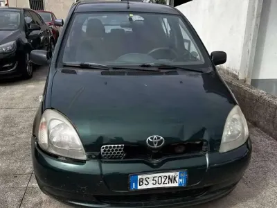 Usata Toyota Yaris 68 CV (50 kW) 2001 Other Berlina