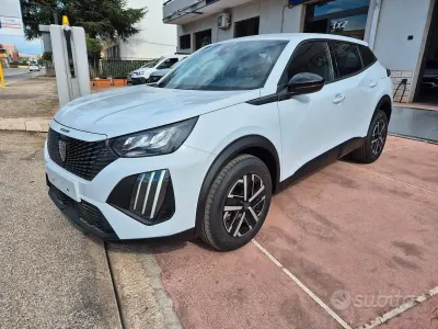Nouvelle Peugeot 2008 Style 100 ch (73 kW) 2026 Blanc SUV