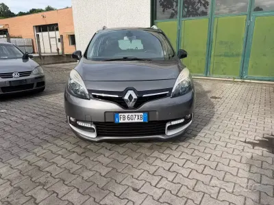 Usata Renault Scénic III Bose Edition 110 CV (80 kW) 2016 Marrone Monovolume