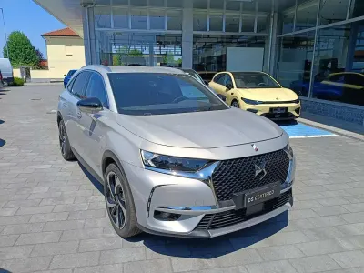 Usata DS Automobiles DS7 Crossback Grand Chic 181 CV (133 kW) 2021 Grigio cristallo SUV